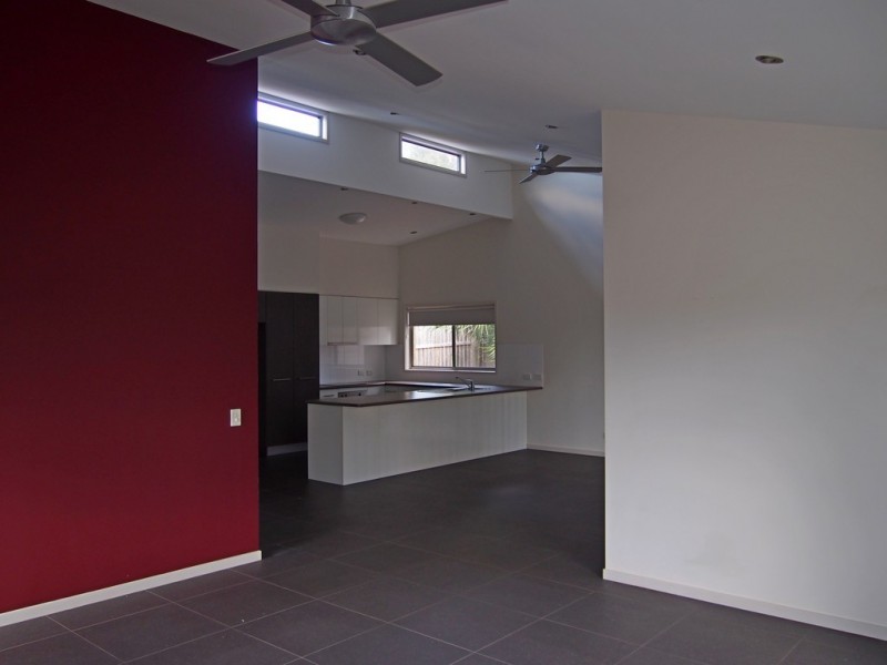 2/10 Gold Leaf Cres, Murwillumbah NSW 2484