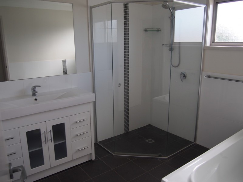 2/10 Gold Leaf Cres, Murwillumbah NSW 2484