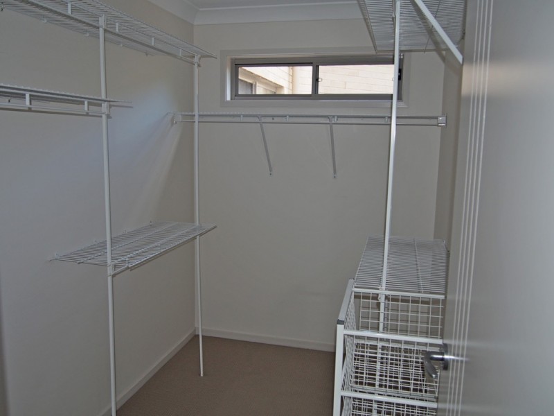 2/10 Gold Leaf Cres, Murwillumbah NSW 2484