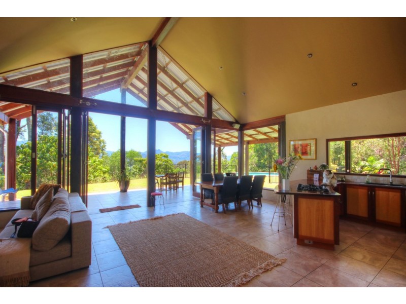 108 Crooks Valley Rd, Crystal Creek NSW 2484