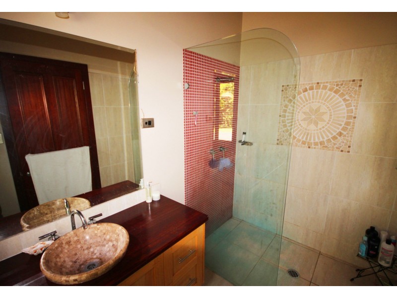 108 Crooks Valley Rd, Crystal Creek NSW 2484