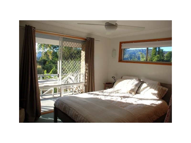 2 Ryder Street, Uki NSW 2484