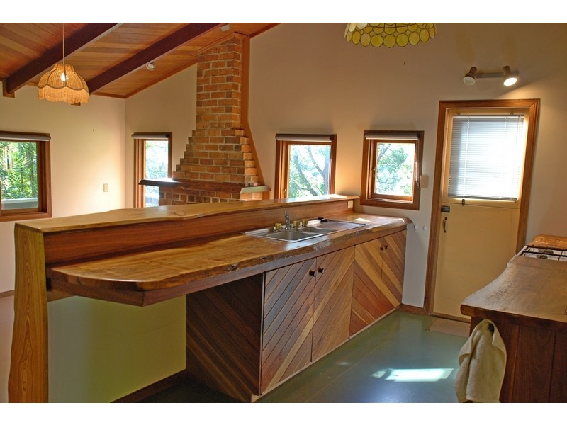 12 Sunrise Place, Uki NSW 2484