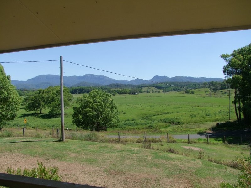 6 Blackwoods Road, Nobbys Creek NSW 2484