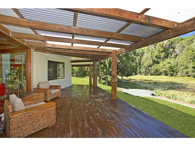 92 Braeside Drive, Uki NSW 2484