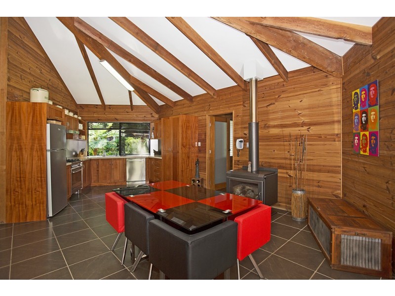 92 Braeside Drive, Uki NSW 2484
