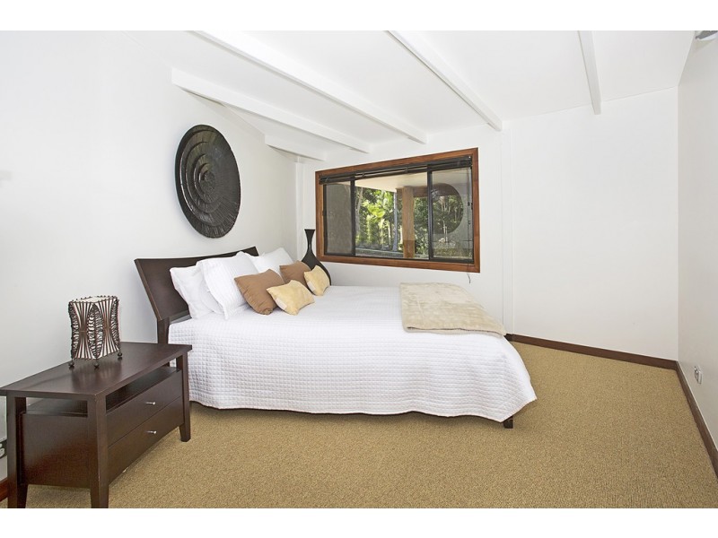 92 Braeside Drive, Uki NSW 2484
