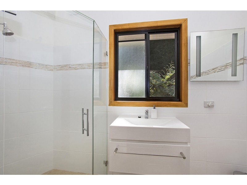 92 Braeside Drive, Uki NSW 2484