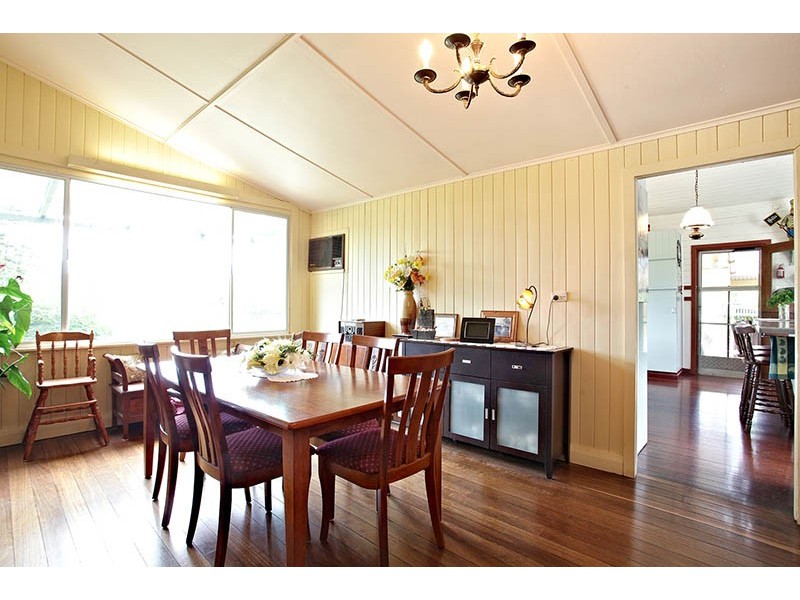 10 Braeside Drive, Uki NSW 2484