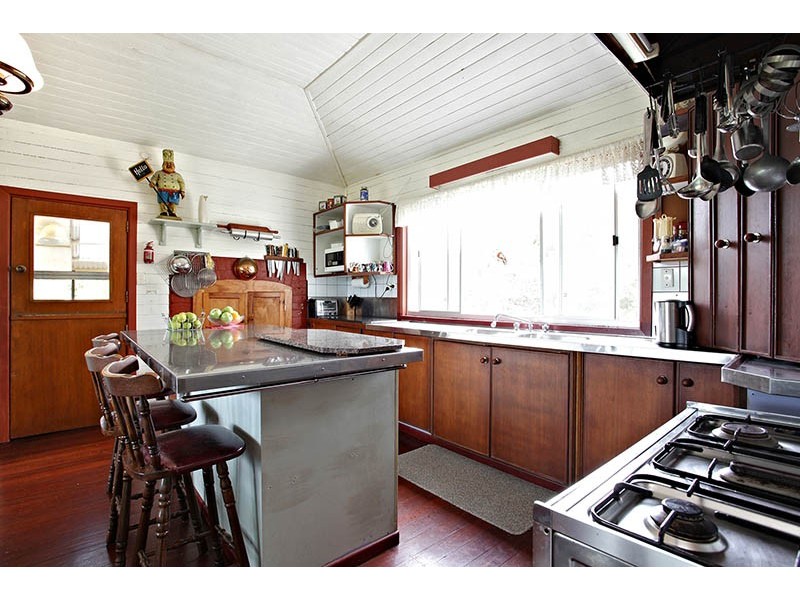 10 Braeside Drive, Uki NSW 2484