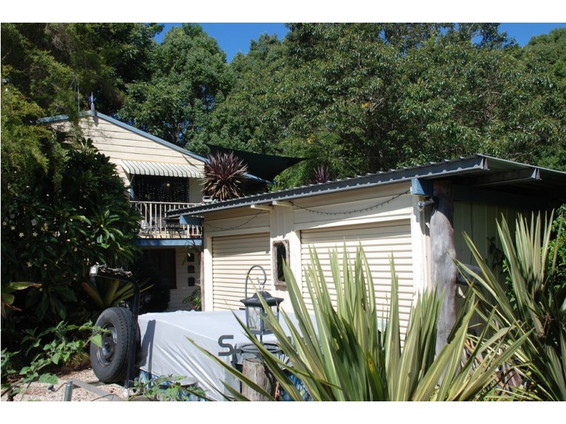 10 Clareville Street, Uki NSW 2484