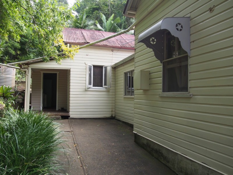 114 Crooks Valley Road, Crystal Creek NSW 2484