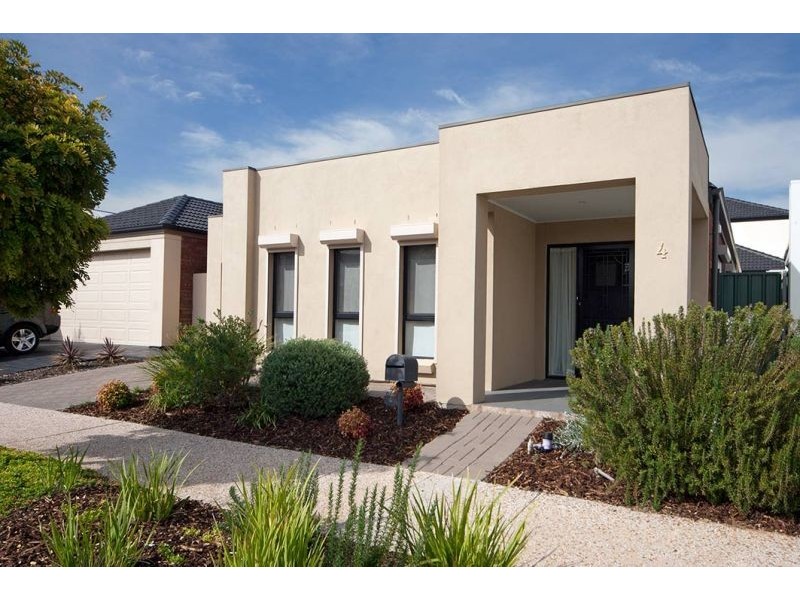 4 Mossman Street, Mawson Lakes SA 5095
