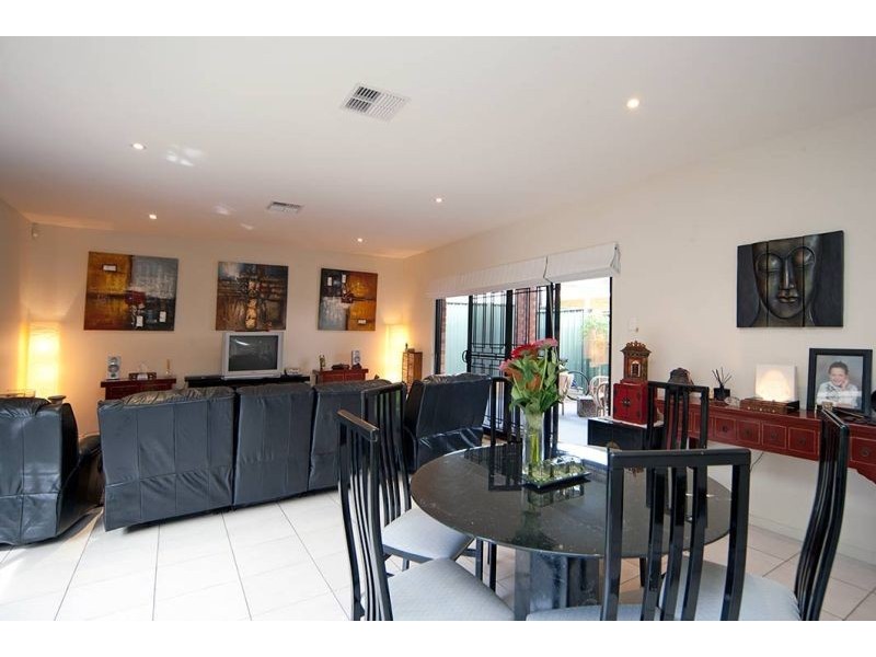 4 Mossman Street, Mawson Lakes SA 5095