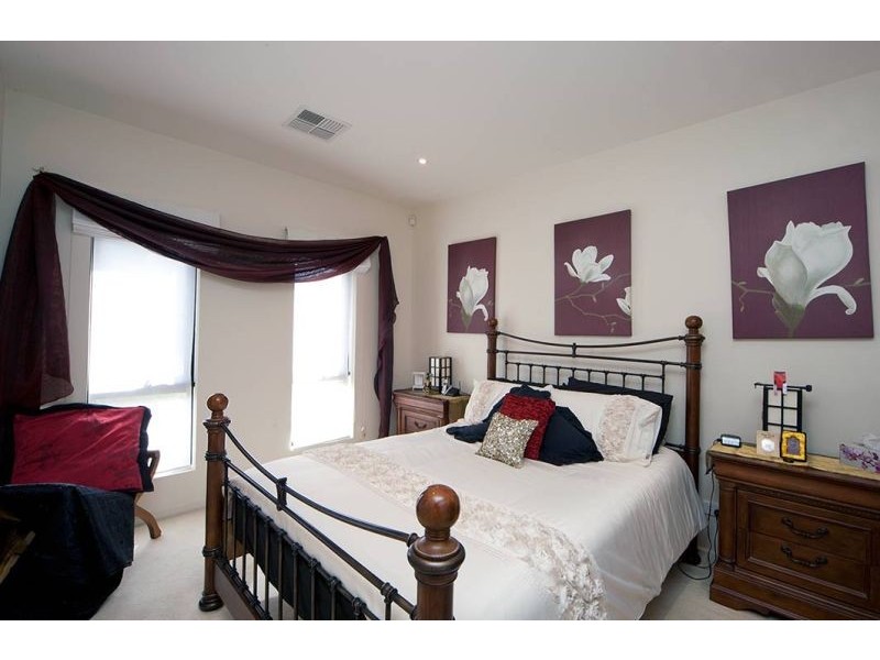 4 Mossman Street, Mawson Lakes SA 5095