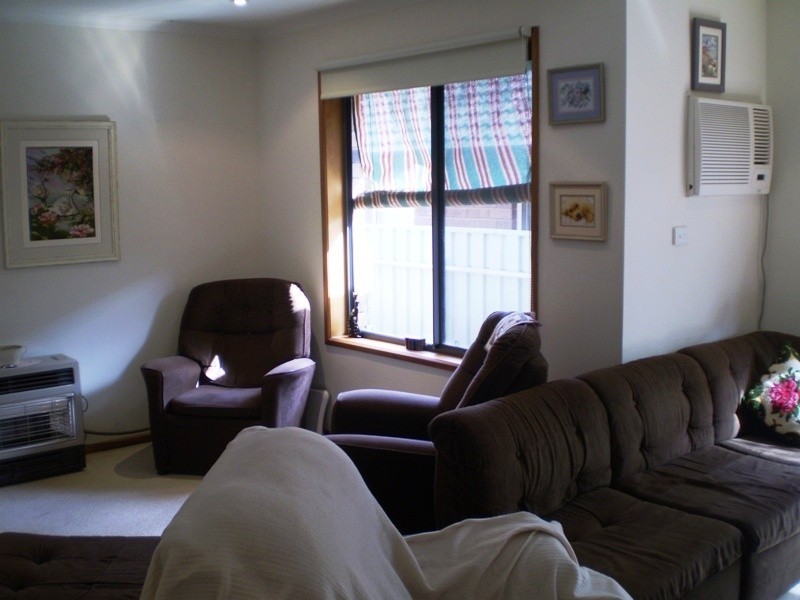 5 Chestnut grove, Hillbank SA 5112