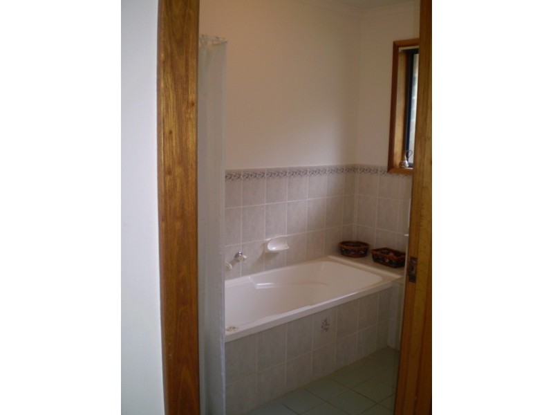 5 Chestnut grove, Hillbank SA 5112