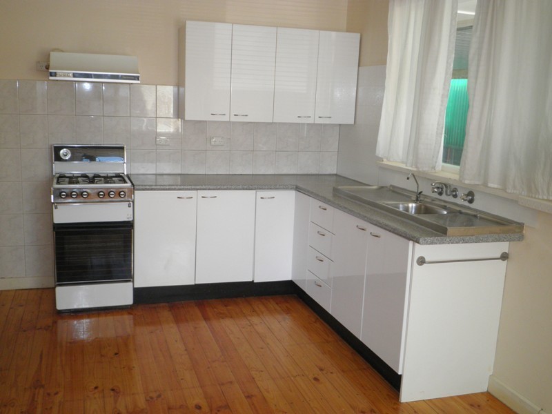 15 Dewer Avenue, Ridgehaven SA 5097
