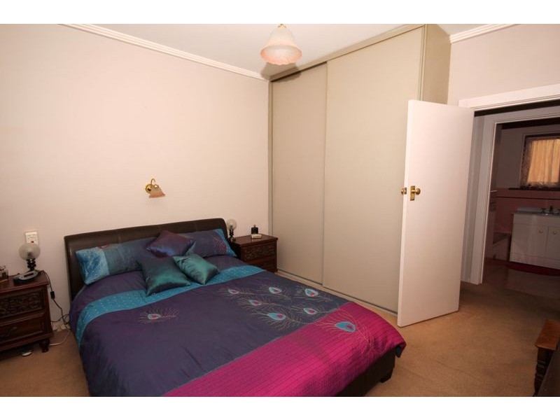17 Sunnyview Crescent, Ridgehaven SA 5097