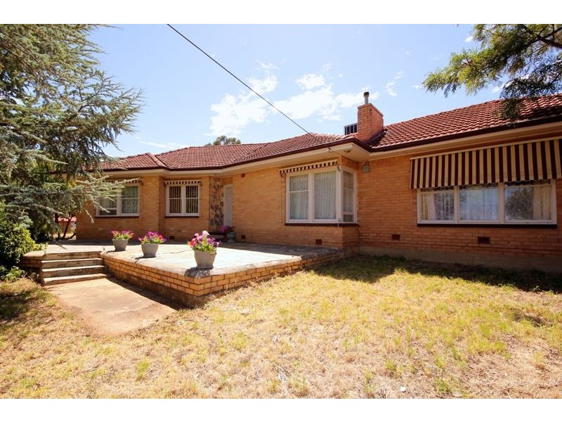 17 Sunnyview Crescent, Ridgehaven SA 5097