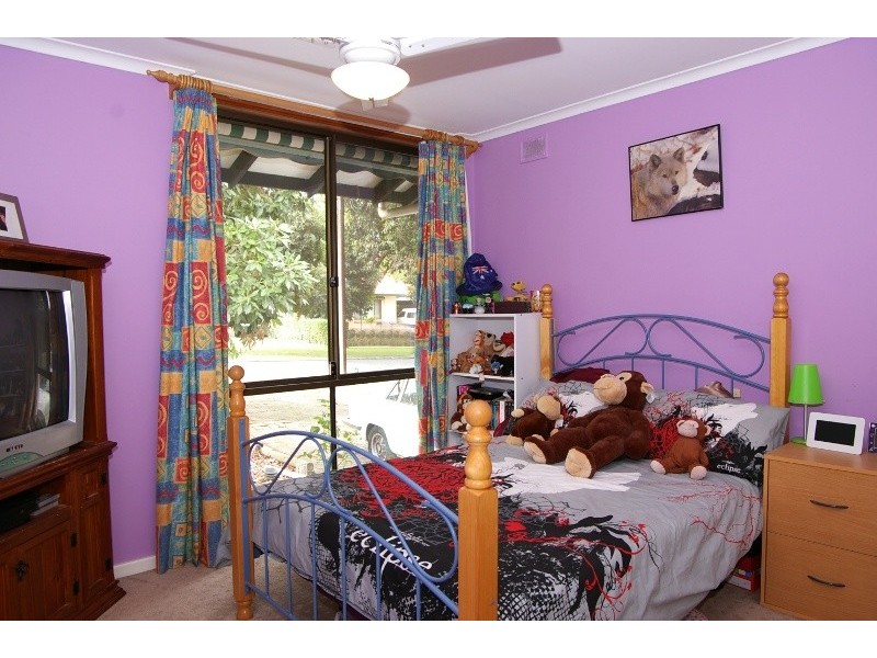 12 Linton Street, Banksia Park SA 5091