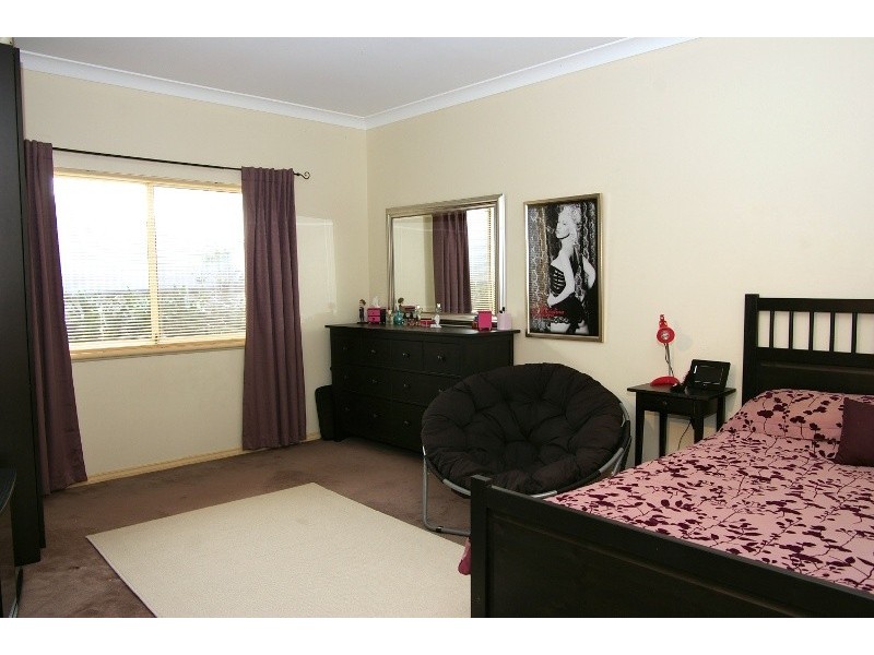 1 Oak Street, Ridgehaven SA 5097