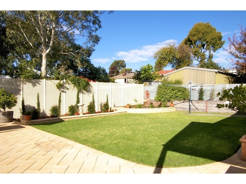 1 Oak Street, Ridgehaven SA 5097