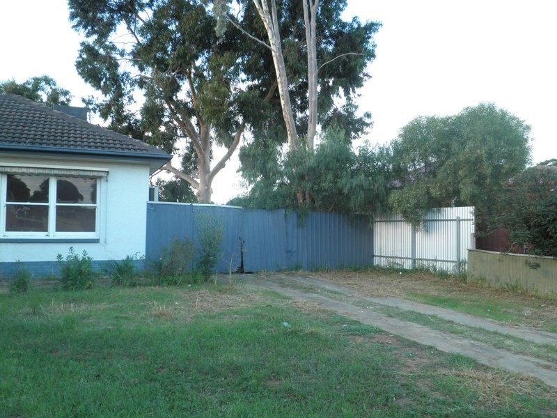 11 Coulter Street, Elizabeth Park SA 5113