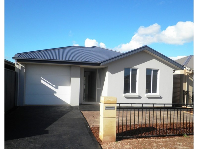8 Kerang Street, Andrews Farm SA 5114