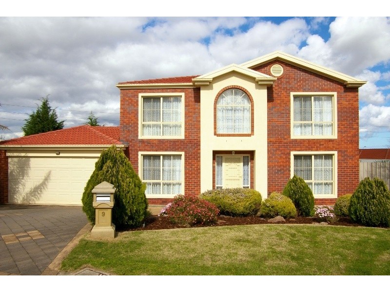 9 Regal Court, Para Hills SA 5096