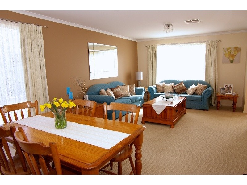 9 Regal Court, Para Hills SA 5096