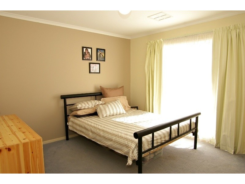 9 Regal Court, Para Hills SA 5096