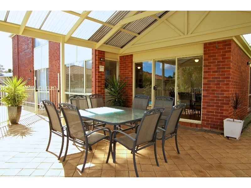 9 Regal Court, Para Hills SA 5096