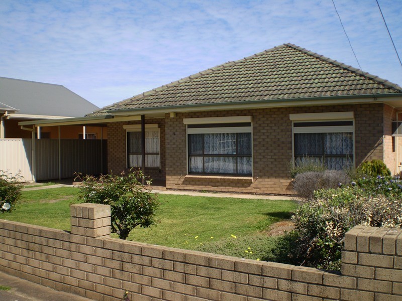 16 Norman Street, Findon SA 5023