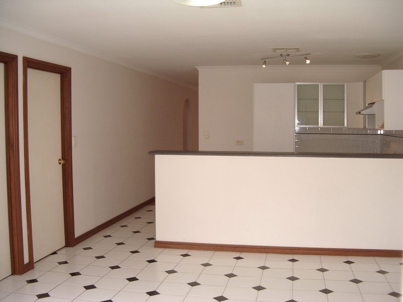 10 Burchmore Court, Blair Athol SA 5084