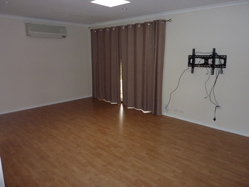 3 Lithgow Court, Redwood Park SA 5097