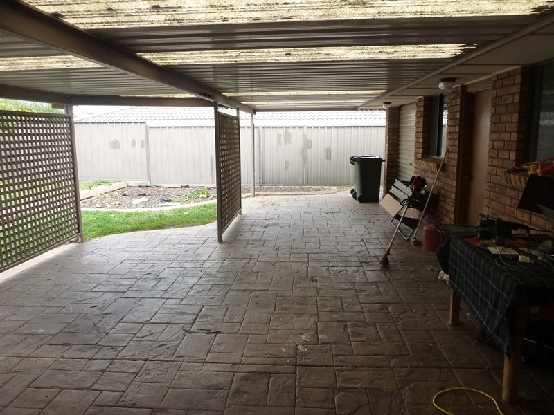 3 Lithgow Court, Redwood Park SA 5097