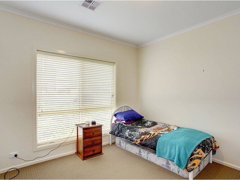 14 Cowra Avenue, Gilles Plains SA 5086