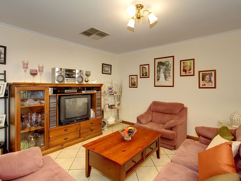 5 Thistleton Court, Greenwith SA 5125