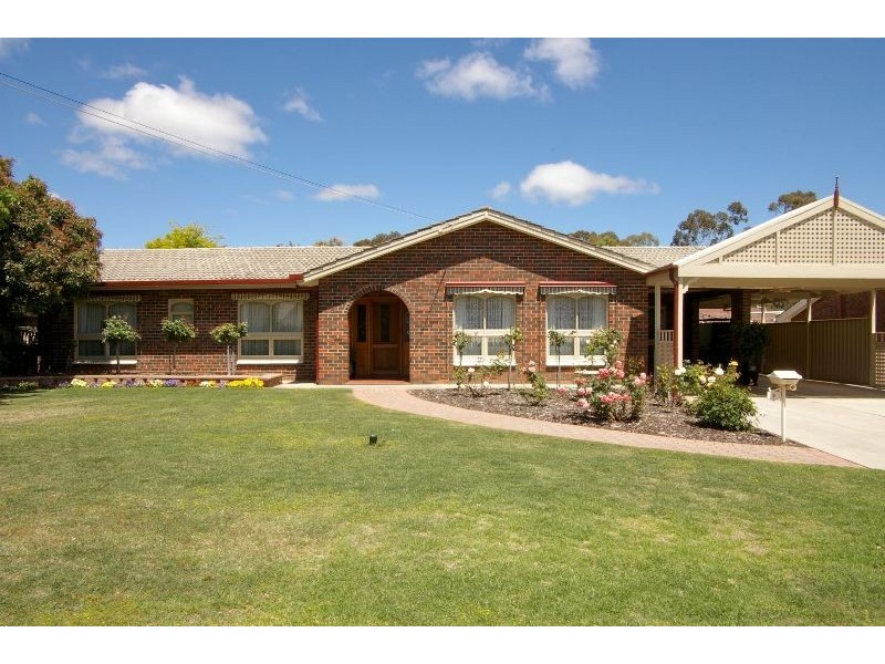 9 Vicenzo Street, Fairview Park SA 5126