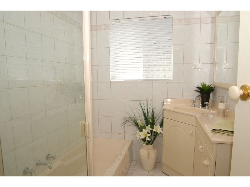 9 Vicenzo Street, Fairview Park SA 5126