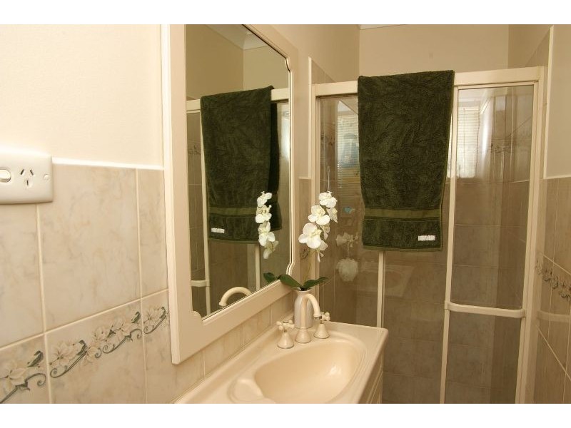 9 Vicenzo Street, Fairview Park SA 5126