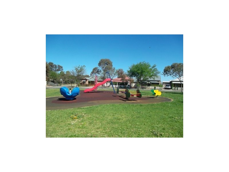 1 Coconut Grove, Golden Grove SA 5125