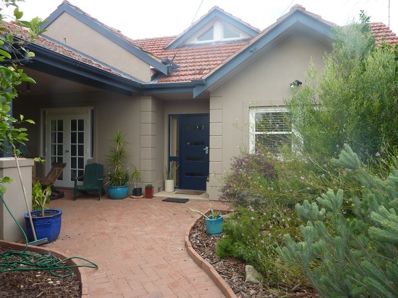 14 Clairville Rd, Campbelltown SA 5074