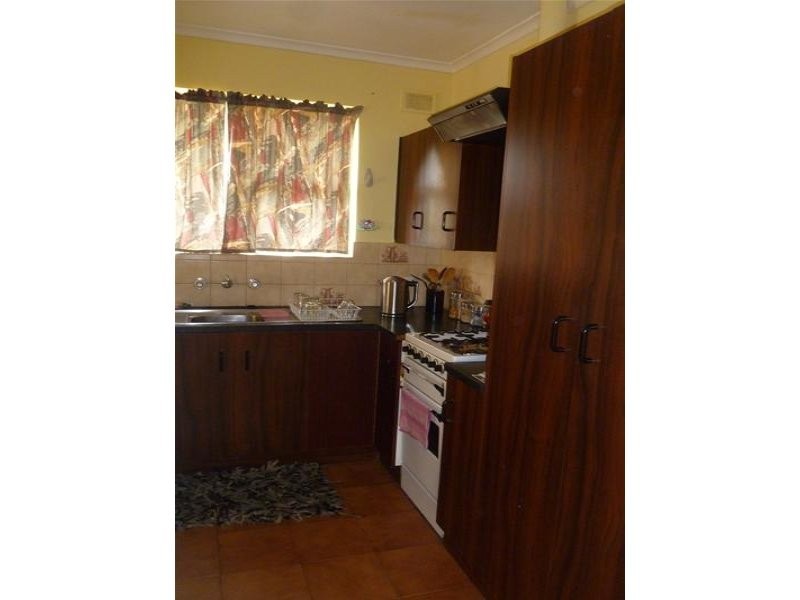 12 Hinton Avenue, Para Hills SA 5096