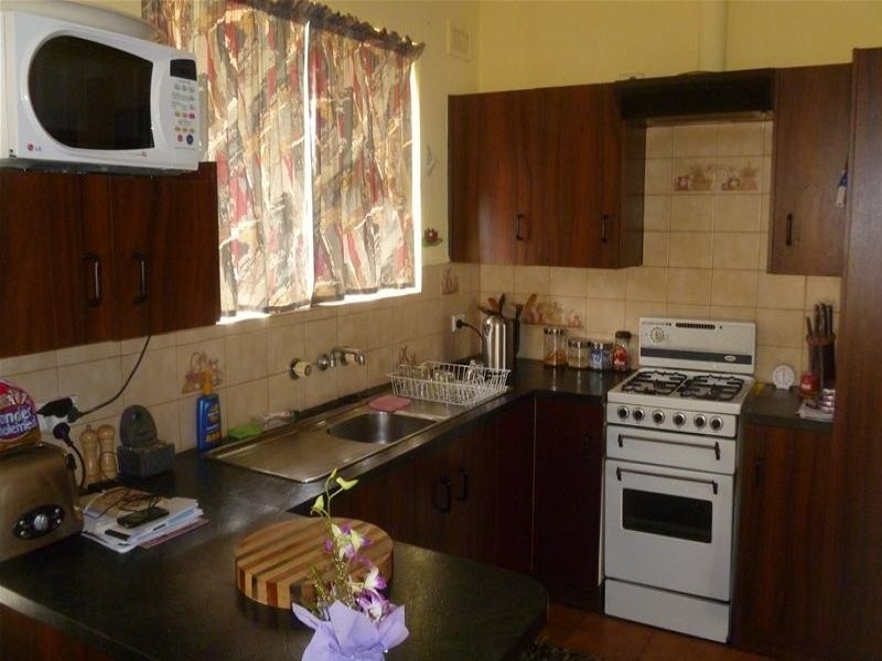12 Hinton Avenue, Para Hills SA 5096
