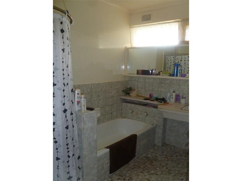 12 Hinton Avenue, Para Hills SA 5096