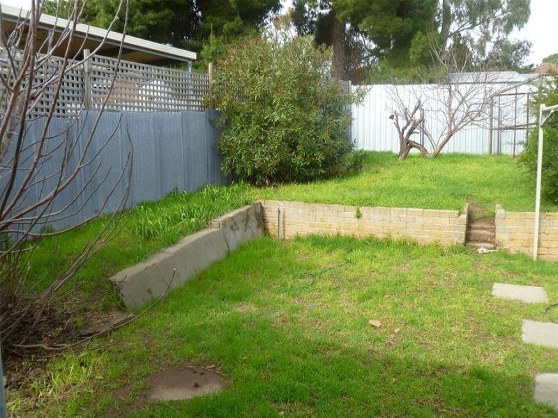 12 Hinton Avenue, Para Hills SA 5096