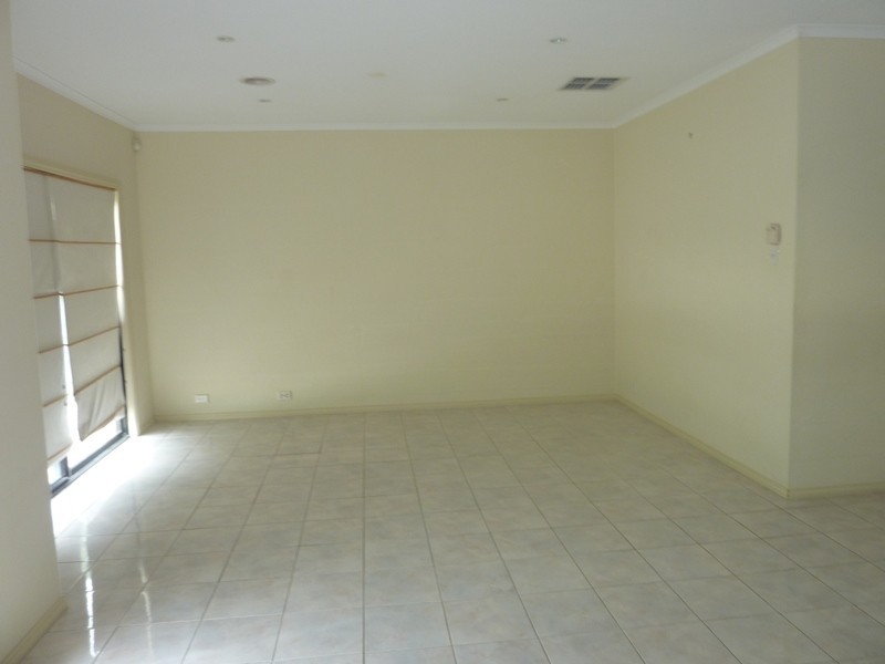 22 Sanctuary Drive, Mawson Lakes SA 5095