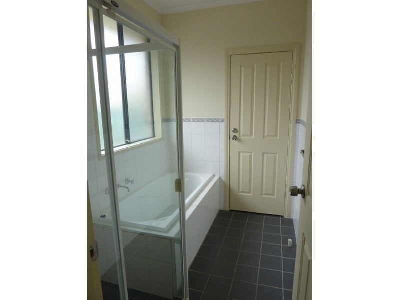 22 Sanctuary Drive, Mawson Lakes SA 5095